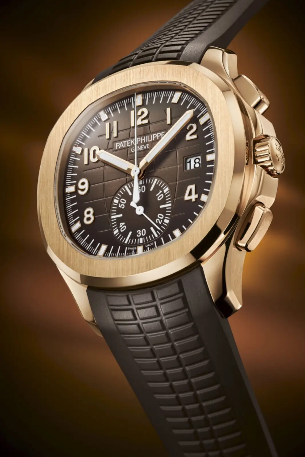 Patek Philippe lässt den sportlichen Stil des Chronographen Aquanaut in einer Version aus Roségold heuer neu aufleben.